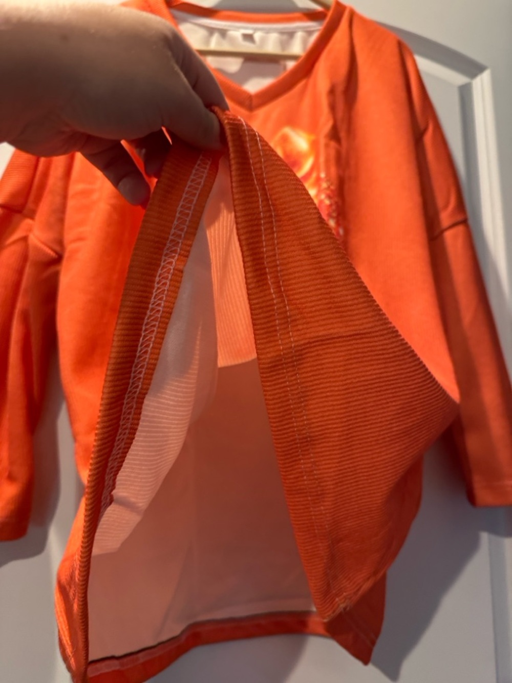 NEW! Orange Long Sleeve Vneck Sparkle Pumpkin Top in XL! - Picture 4 of 7